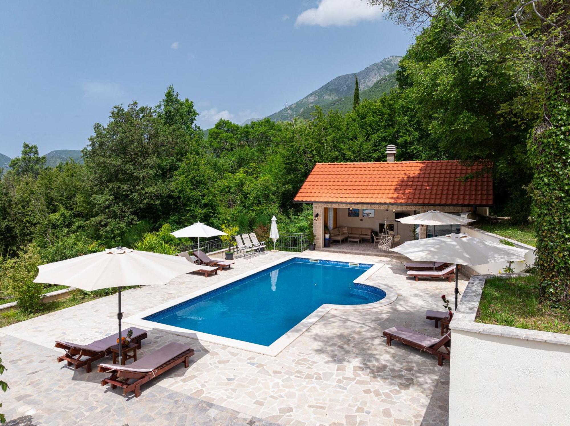 Sunset & Sunrise Villas In Stanisici-Two Villas With Common Pool ブドヴァ エクステリア 写真