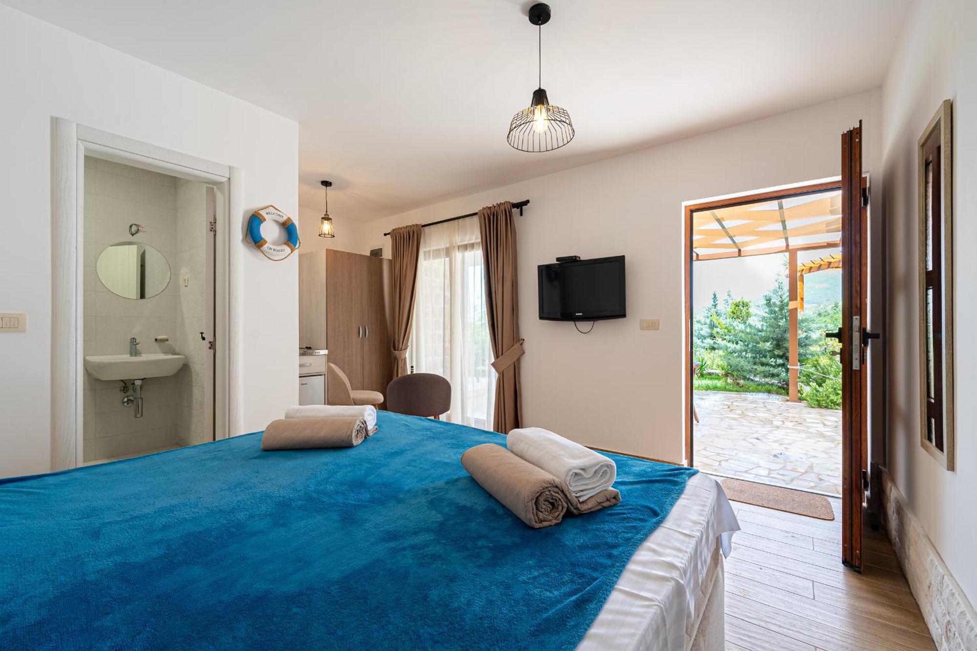 Sunset & Sunrise Villas In Stanisici-Two Villas With Common Pool ブドヴァ エクステリア 写真