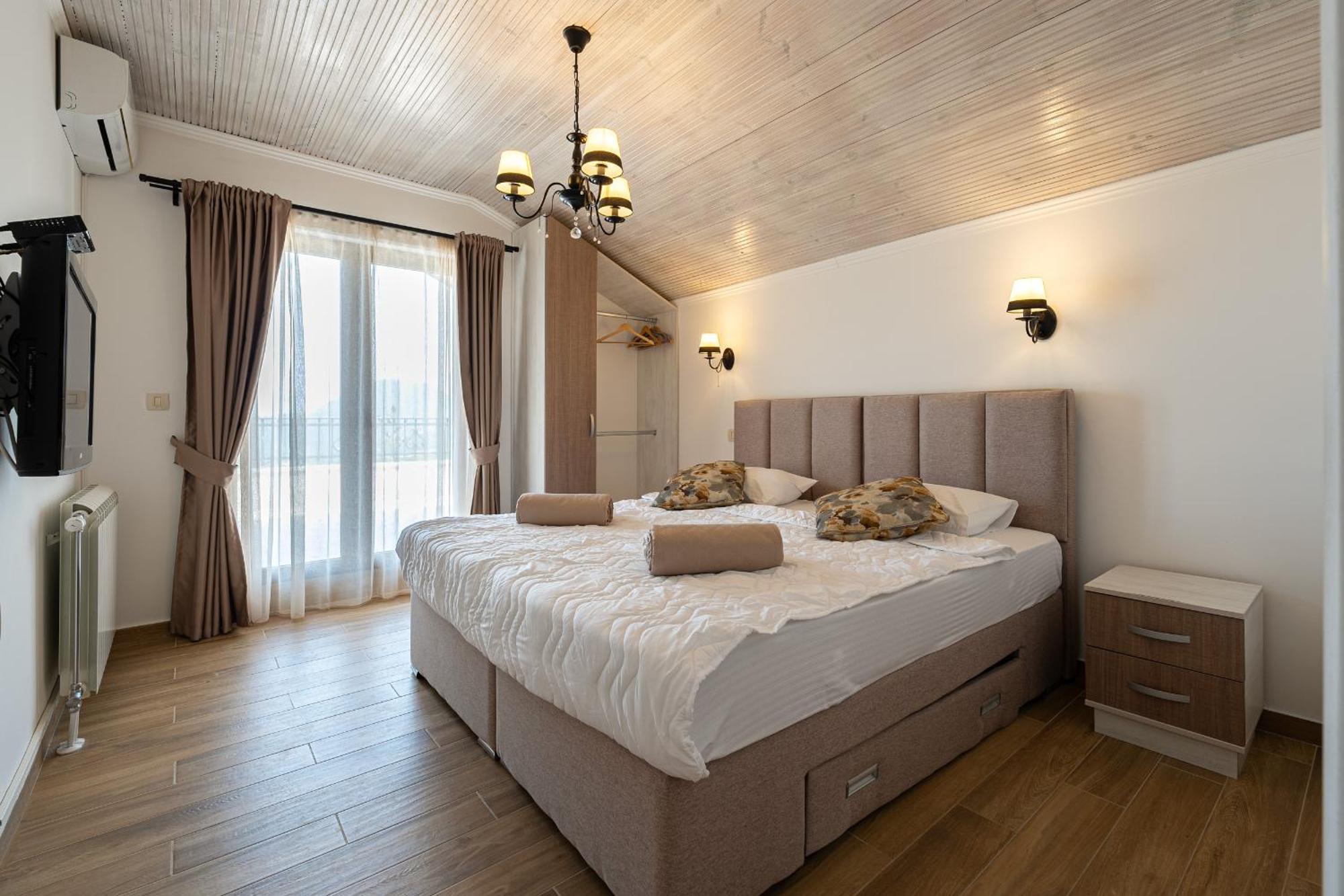Sunset & Sunrise Villas In Stanisici-Two Villas With Common Pool ブドヴァ エクステリア 写真
