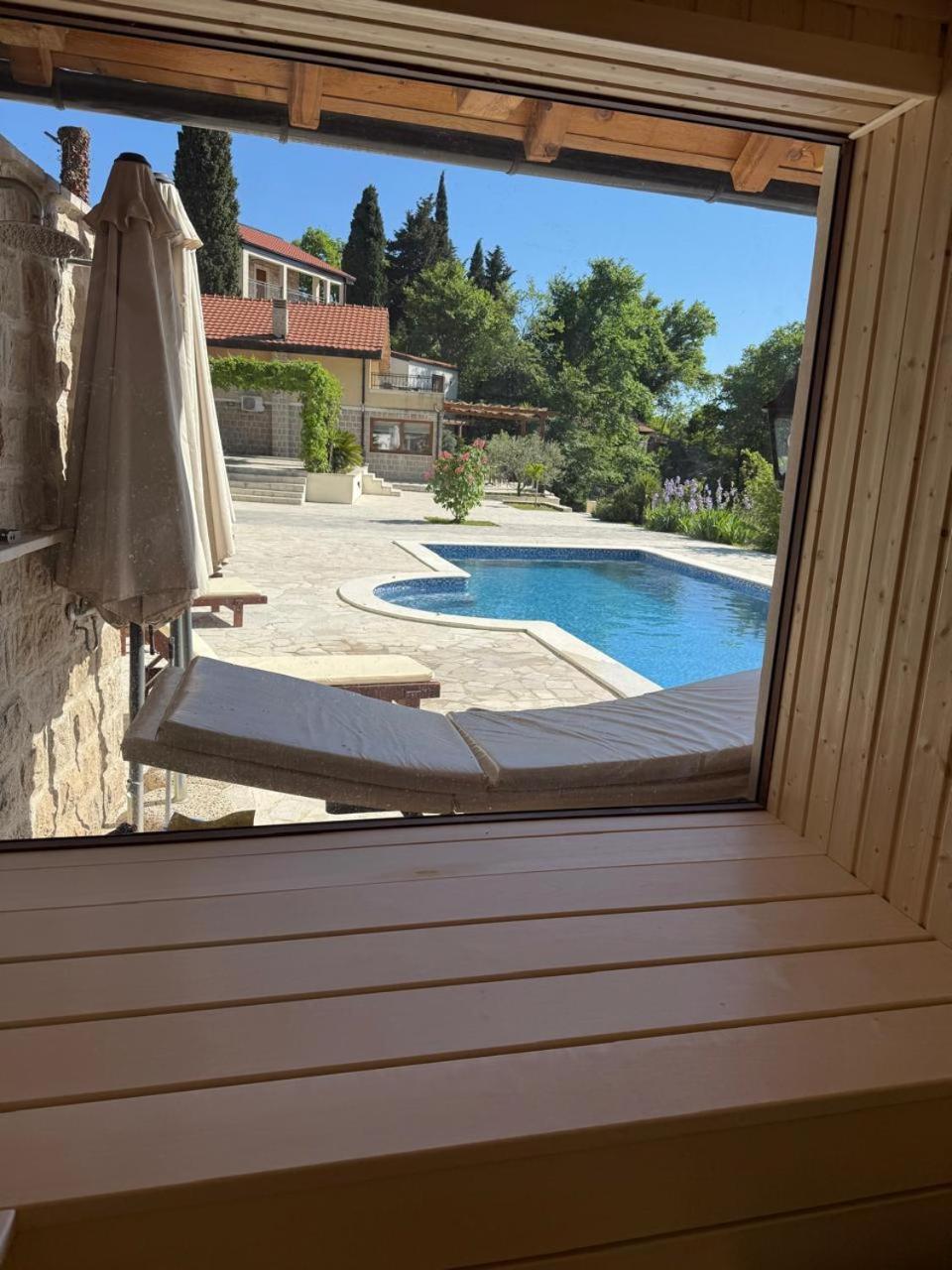 Sunset & Sunrise Villas In Stanisici-Two Villas With Common Pool ブドヴァ エクステリア 写真